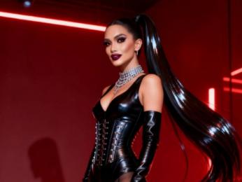 KerrahMitenna webcam model stream image