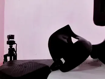 skinnylittlewife webcam stripchat model stream image