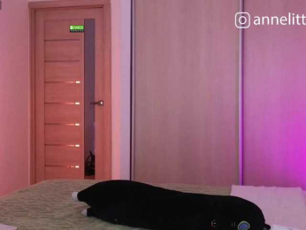 Annelitt webcam model stream image