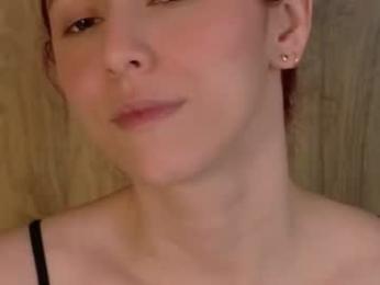 casandra_busting webcam model stream image