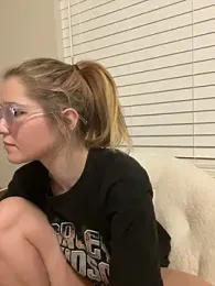 Riley_ray69 webcam model stream image