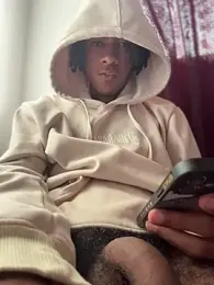 BearBigDick_ webcam model stream image