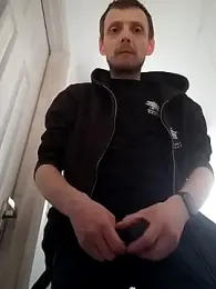 CrookedBunk3527 webcam model stream image