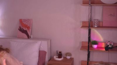 JoellaPusser webcam cam4 model stream image