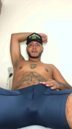 Crow_master00 webcam model stream image