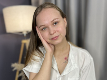 ElwynaBucher webcam model stream image