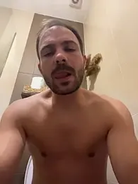 Adventurehotman webcam model stream image