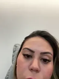 lariic webcam stripchat model stream image