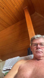 oldiehot1957 webcam cam4 model stream image