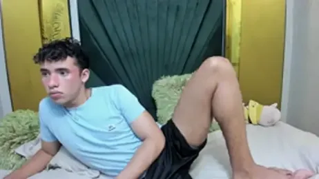 wildboy22_ webcam model stream image