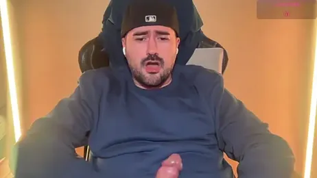 DominantTheo webcam model stream image