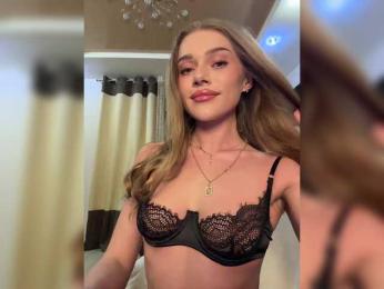 KATIOIIIA webcam model stream image