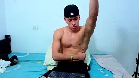Luke_Muscle webcam model stream image