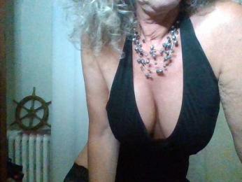 -PimentRouge- webcam bongacams model stream image
