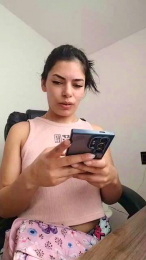Estefanii_R webcam cam4 model stream image