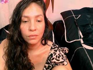 naih-reyes webcam model stream image
