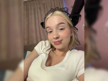 -BabyMia- webcam model stream image