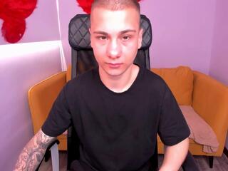 Mel Fizz webcam model stream image