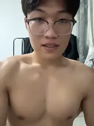 Ycen_ webcam model stream image