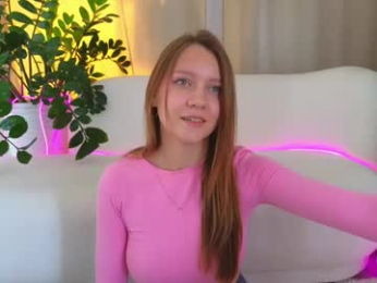 alice_charmy webcam model stream image