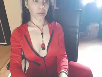 GoldenSasha webcam model stream image