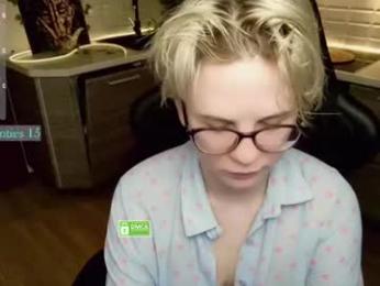 _elven_dreams__ webcam model stream image