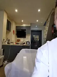 day-18 webcam model stream image