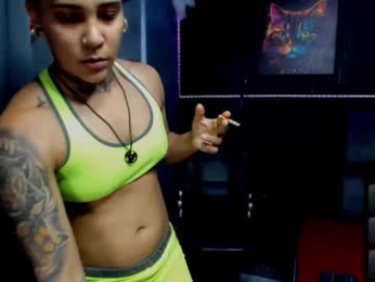 zhoestrong webcam model stream image