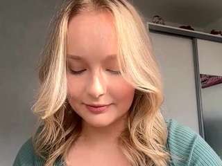 merririesgraf webcam model stream image