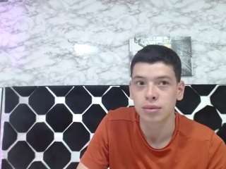 domiinate webcam model stream image