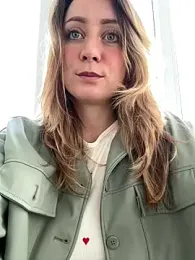 Puzdosia webcam model stream image