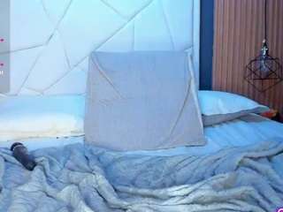 lauroberts webcam model stream image