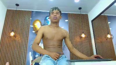 LuckyBluex webcam model stream image