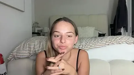 KayleeBella webcam stripchat model stream image