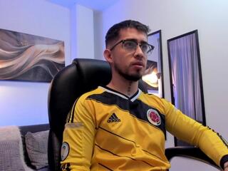 Tommas Johnson webcam flirt4free model stream image