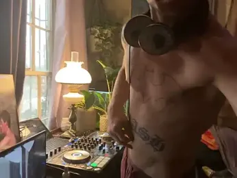 trash4cash webcam model stream image