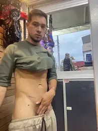 Leonardmoppet webcam stripchat model stream image