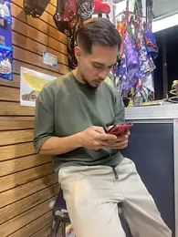 Leonardmoppet webcam model stream image