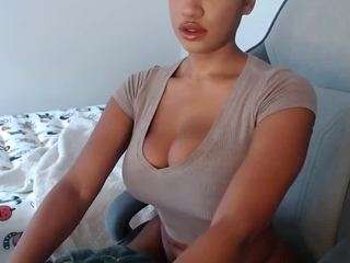 celineriche webcam model stream image