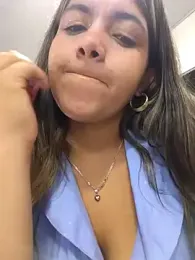 Ivy_enjoy webcam model stream image
