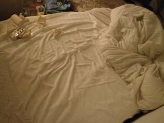 voyeurcam-julmodels-whitebed-1 webcam model stream image