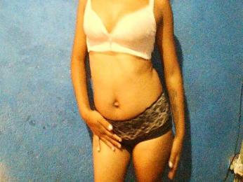 TriciaBella webcam model stream image