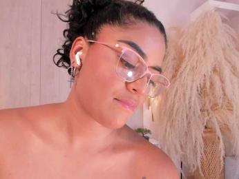 CarlyMonroee webcam model stream image