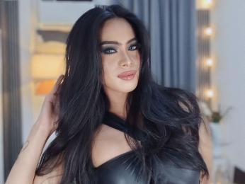 KellyHarley webcam model stream image