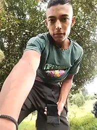 Demiansteven2 webcam model stream image