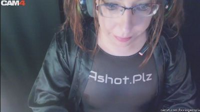 BoringEmylia webcam model stream image