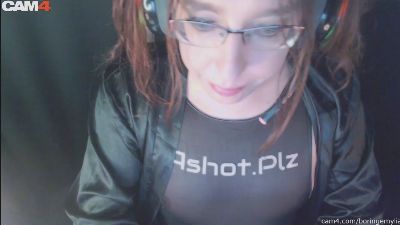 BoringEmylia webcam model stream image