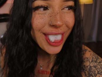 LisaaLiss webcam bongacams model stream image