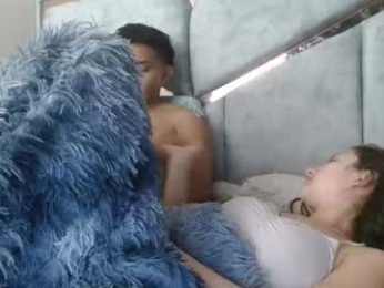 alexvsluisa webcam model stream image