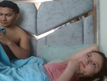 alexvsluisa webcam model stream image